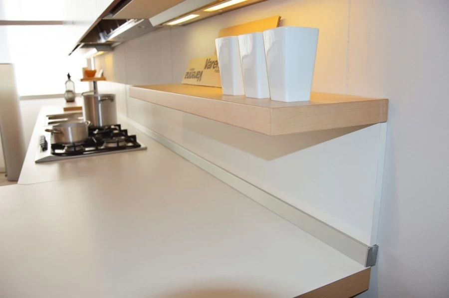 Cucina con penisola Varenna Alea rovere