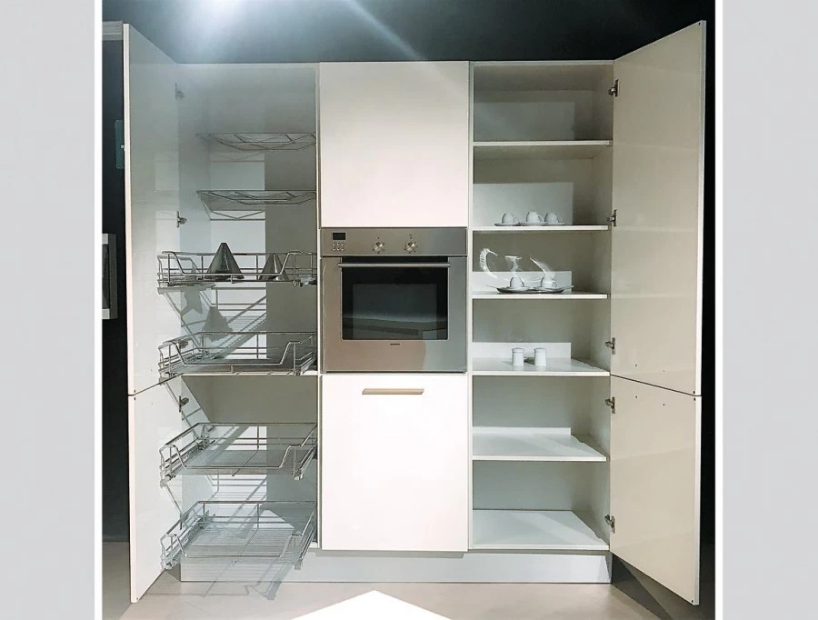 Cucina con penisola Poliform Alea