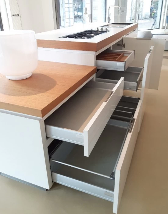 Cucina con Isola Poliform Matrix