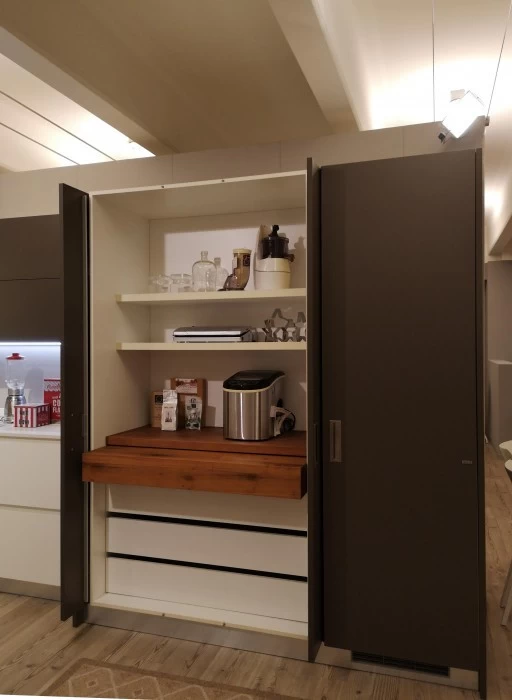 Cucina con penisola Scavolini Foodshelf inside