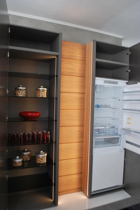 Cucina con Isola Modulnova BLADE laccato satinato
