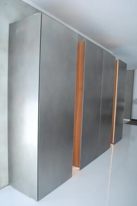 Cucina con Isola Modulnova BLADE laccato satinato