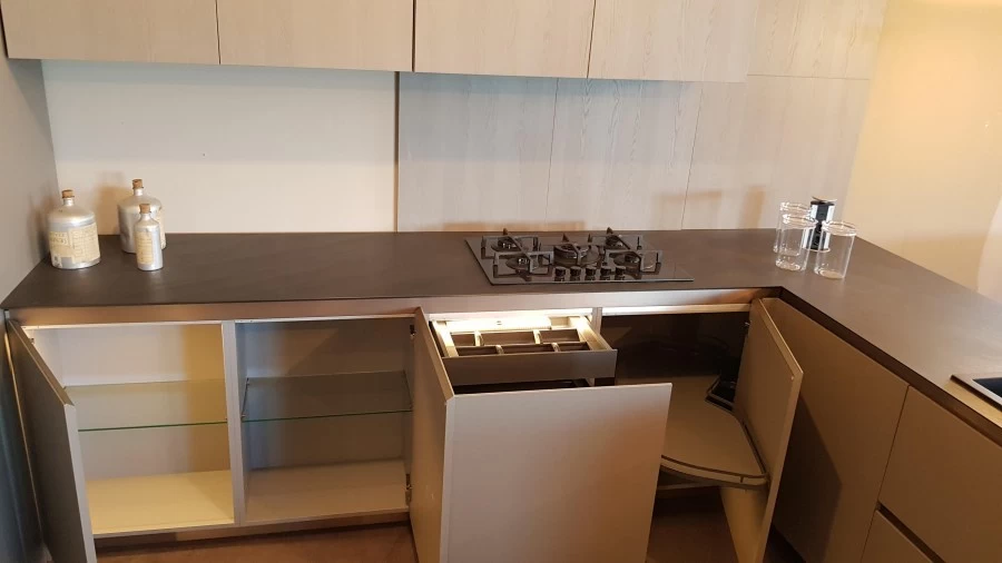 detaglio cestone p.c. con 2 cassetti portaposate interni+base angolo con estraibili