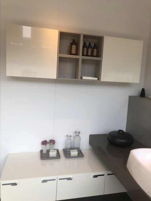 PARTICOLARE PENSILI ALTEZZA 50 CON ELEMENTO GIORNO DECORATIVO