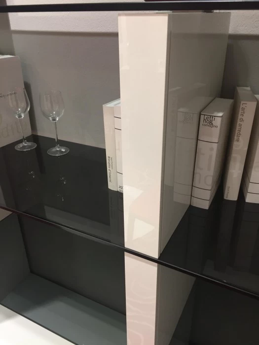 Piccola libreria Calligaris bifacciale GTG