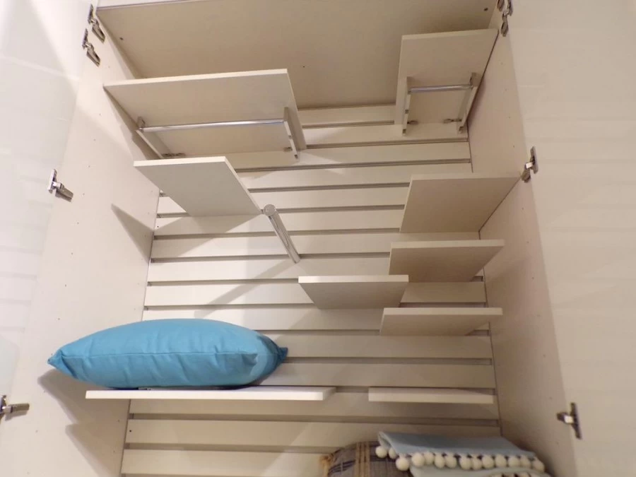 MOLTENI ARMADIO STRIPE BERGAMO