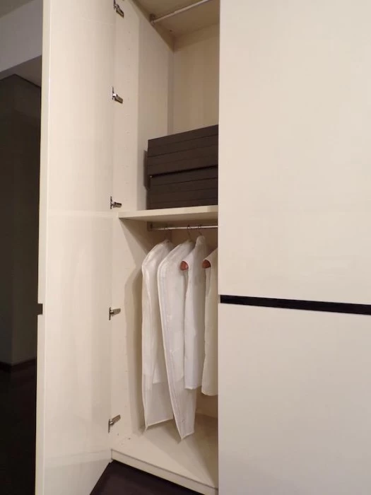 MOLTENI ARMADIO STRIPE BERGAMO