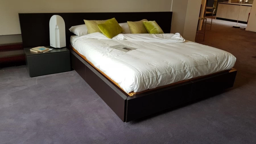 Letto matrimoniale Produzione Artigianale Custom Cuoio