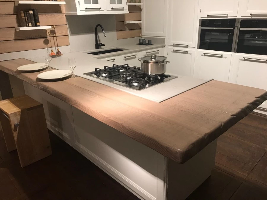 Cucina con penisola L'Ottocento Living