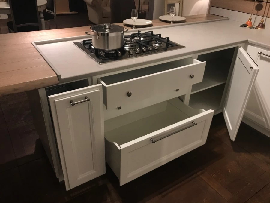 Cucina con penisola L'Ottocento Living