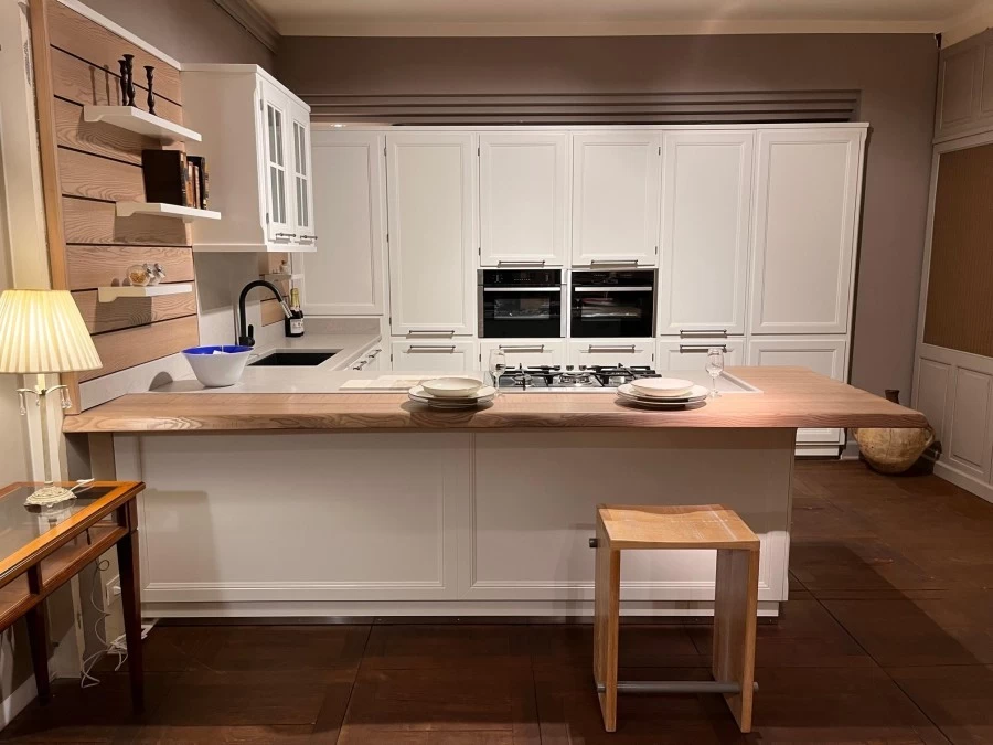 Cucina con penisola L'Ottocento Living
