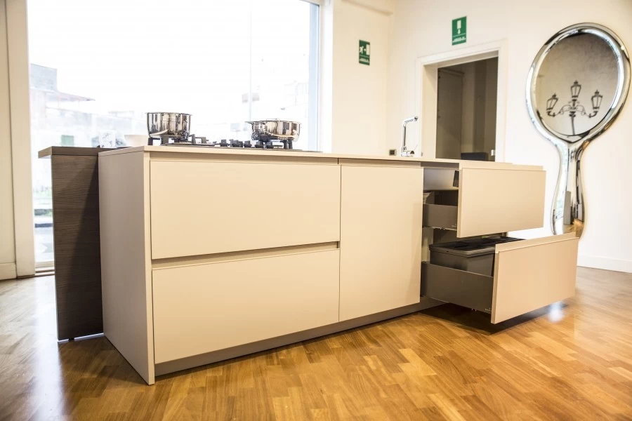 Cucina con Isola Euromobil Lain