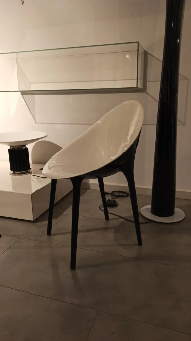 Poltroncina Kartell SUPER IMPOSSIBLE