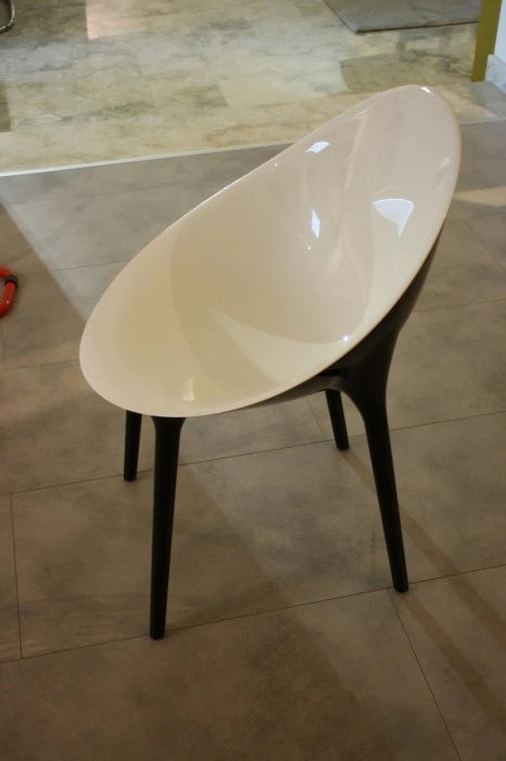 Poltroncina Kartell SUPER IMPOSSIBLE