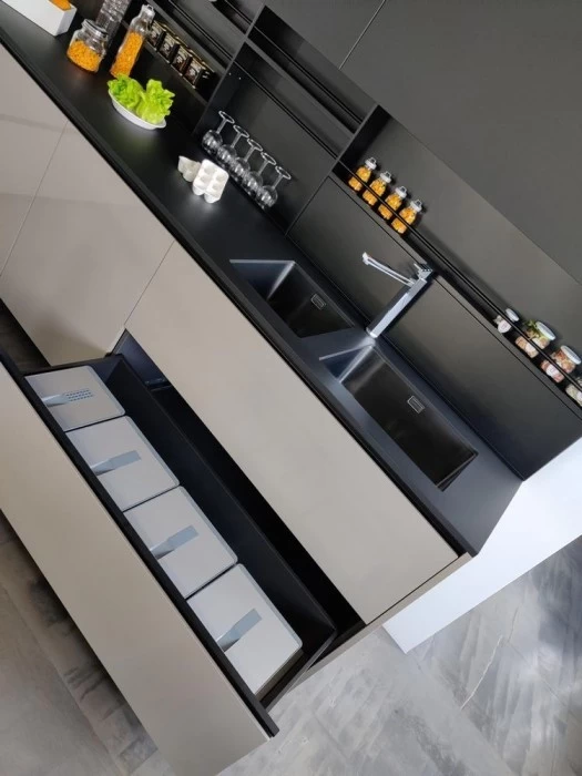Cucina con penisola Poliform My Planet