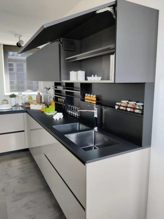 Cucina con penisola Poliform My Planet