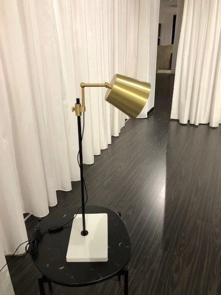 Lampada da tavolo Karakter Lab Light Table