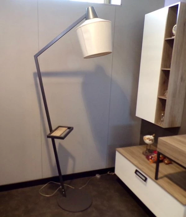 LAMPADA DA TERRA CERASA MRS LUCY OUTLET A BERGAMO