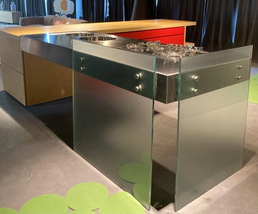 Cucina con Isola Produzione Artigianale IVANACERO