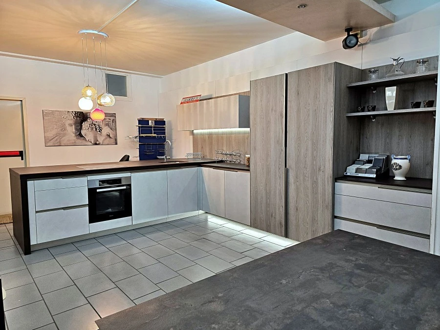 Cucina con penisola Snaidero Orange Evo