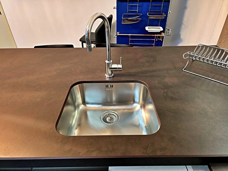 Cucina con penisola Snaidero Orange Evo