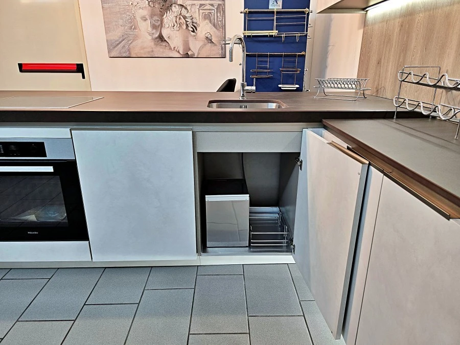Cucina con penisola Snaidero Orange Evo
