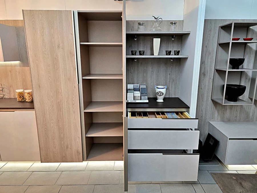 Cucina con penisola Snaidero Orange Evo