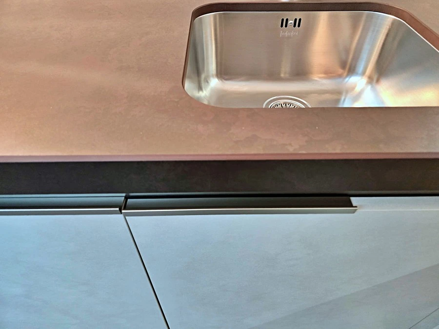 Cucina con penisola Snaidero Orange Evo