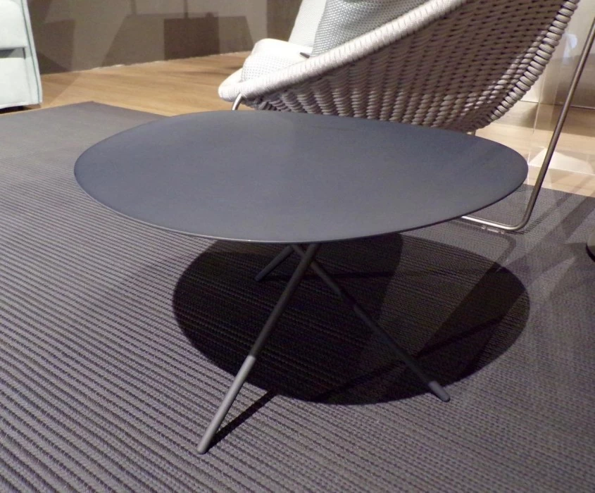 TAVOLINO IN METALLO PAOLA LENTI LEVER OUTLET A CREMONA