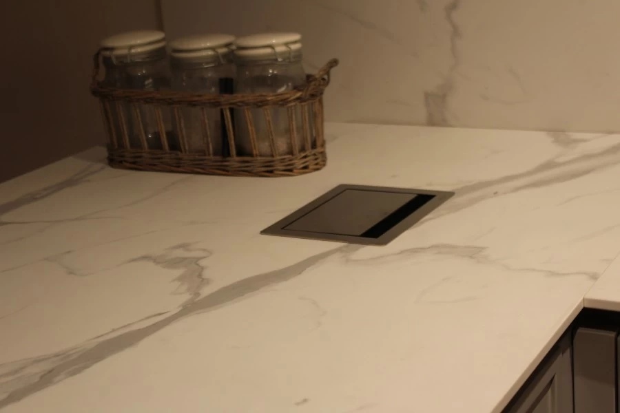 Cucina con penisola Produzione Artigianale 20mm