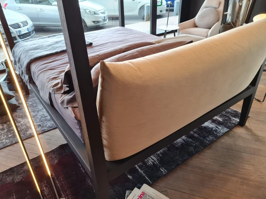Letto matrimoniale Horm MOHELI