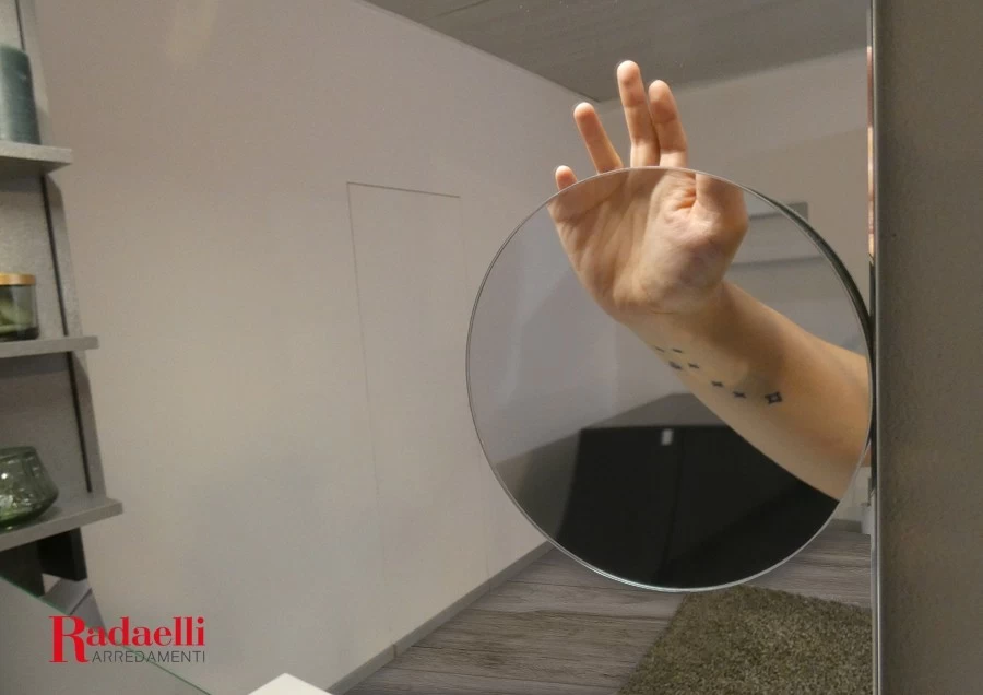 Specchio ingranditore magnetico