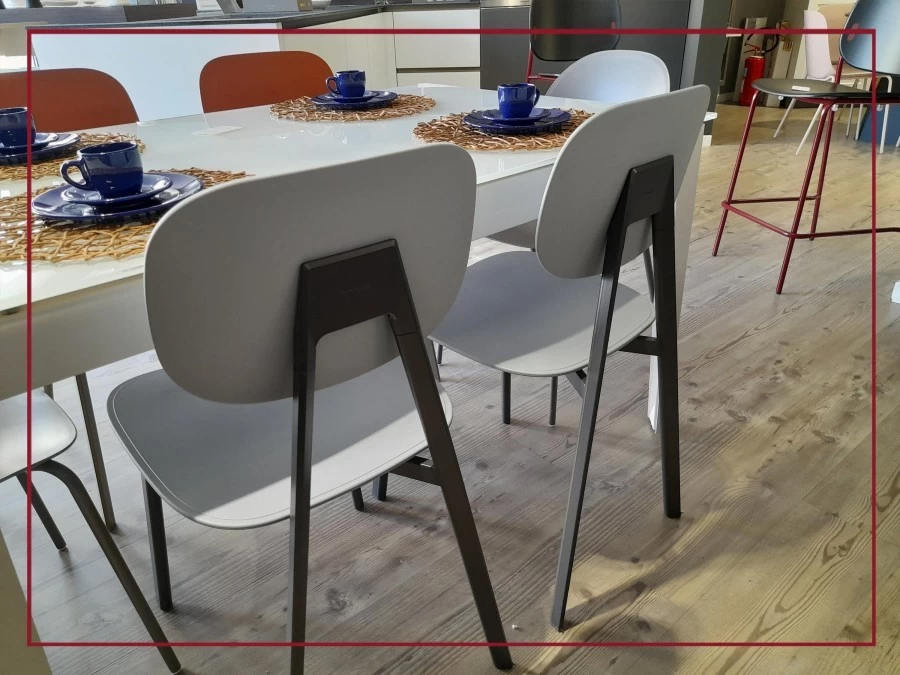 Sedia senza braccioli Pointhouse TATA 1