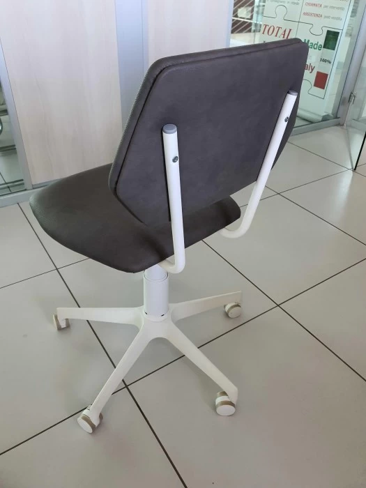 Sedia senza braccioli Doimo Cityline DILETTA
