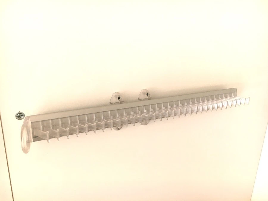 Armadio battente Poliform Senzafine