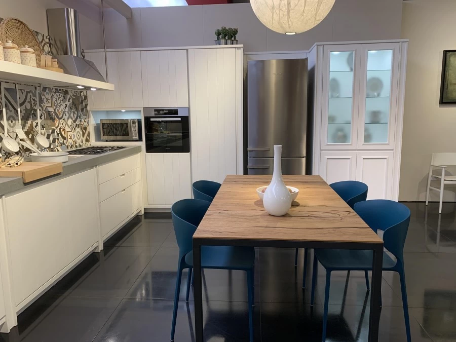 Cucina angolare Scandola Mobili Maestrale Nora