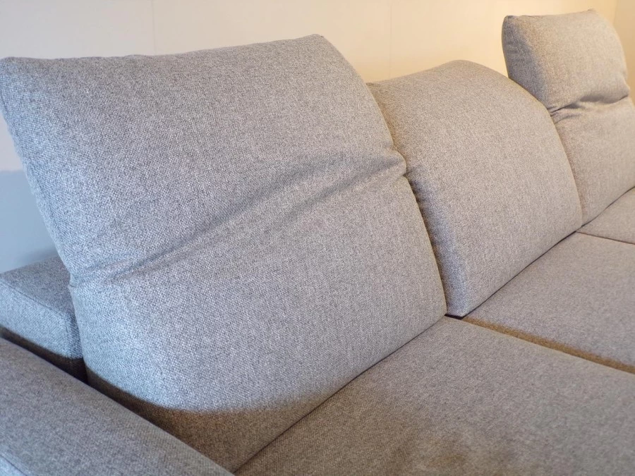 DIVANO CON CHAISE LONGUE E DUE SEDUTE SCORREVOLI RIZZETTO NADIR IN OFFERTA A BERGAMO