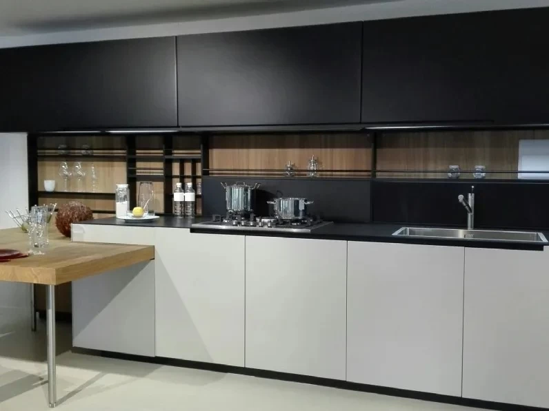 Cucina con penisola Varenna Phoenix