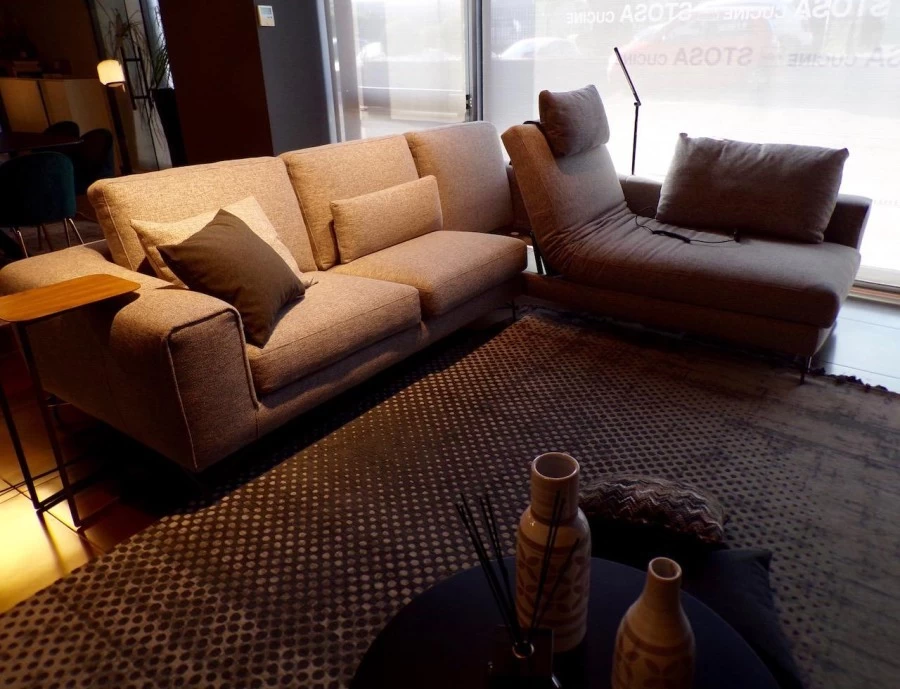 DIVANO CON CHAISE LONGUE MUNITA DI RELAX ELETTRICO SAMOA PEPPY SPECIAL PREZZO A BRESCIA