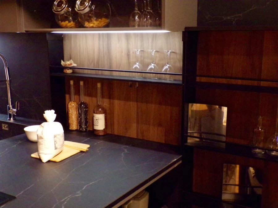 CUCINA CON PENISOLA ARREDO3 SCONTATA A BRESCIA