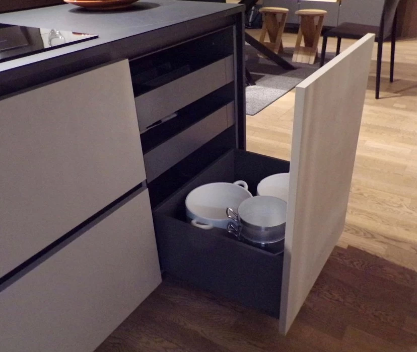 CUCINA CON PENISOLA ARREDO3 KALI & ZETASEI IN PROMOZIONE A BRESCIA