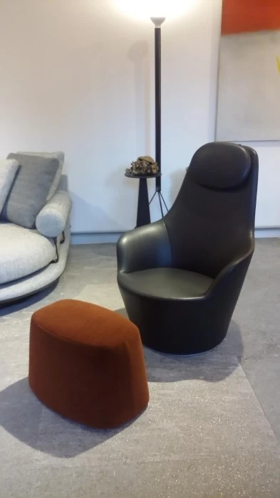 Poltrona con pouf B&B Italia Harbor
