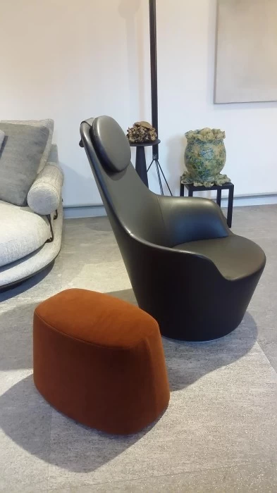 Poltrona con pouf B&B Italia Harbor