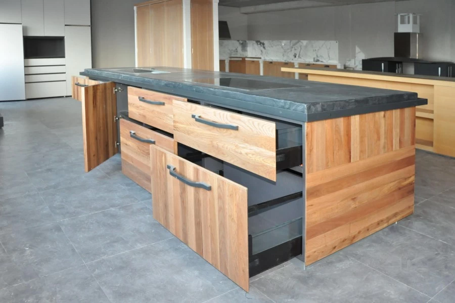 Cucina con Isola Produzione Artigianale ISOLA CERRO