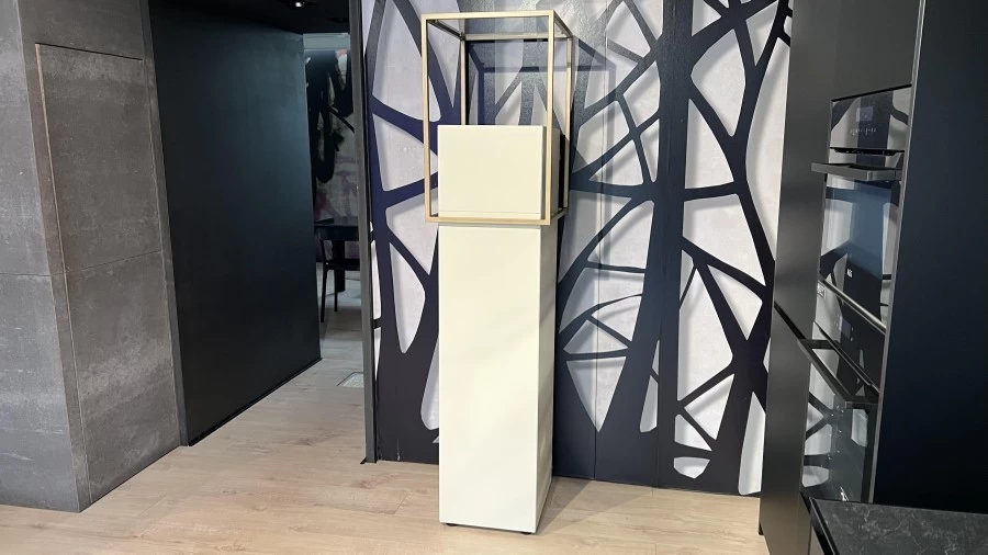 Madia Mogg Zoom Tower