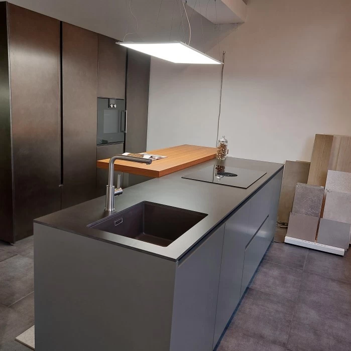 Cucina con Isola Antares cucine AS10 LINE + SISTEMA