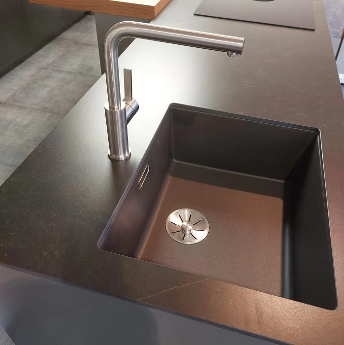 Cucina con Isola Antares cucine AS10 LINE + SISTEMA