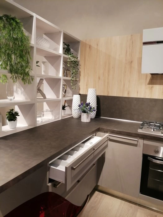 Cucina con penisola Veneta Cucine Start Time