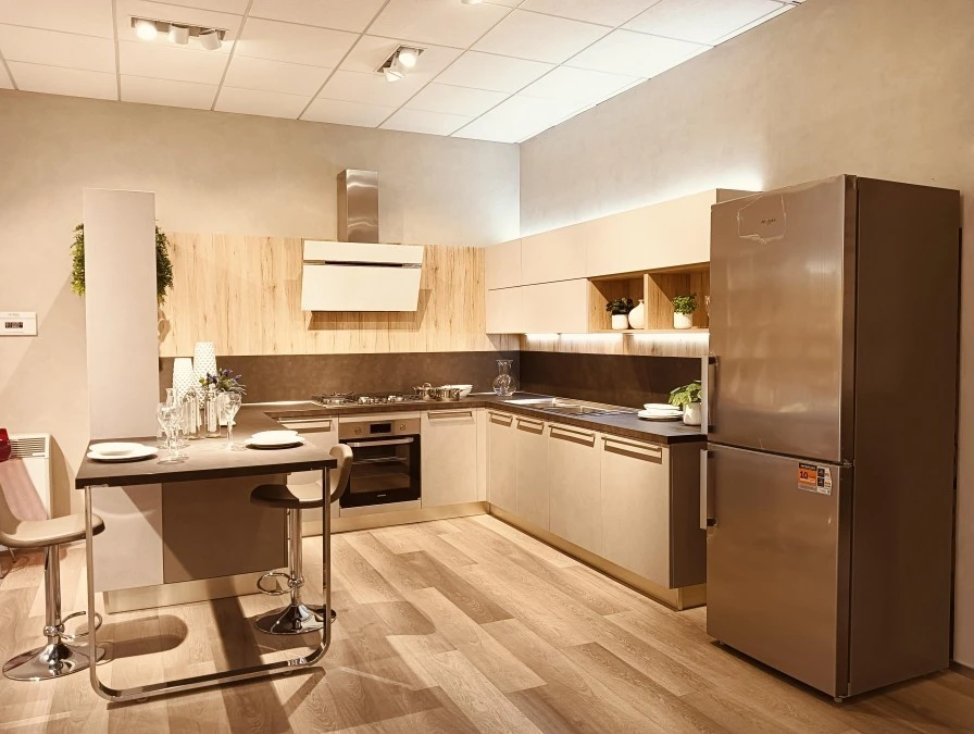 Cucina con penisola Veneta Cucine Start Time