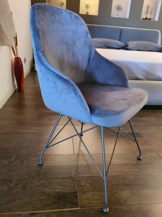 Poltroncina Ozzio LARA